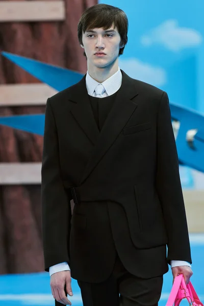 Look 22